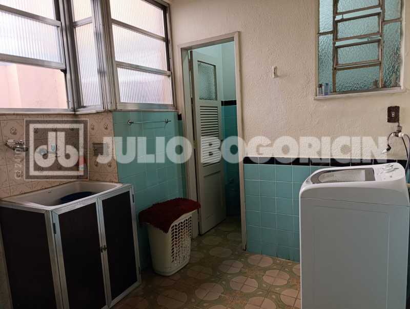 23 ÁREA SERVIÇO. - 23