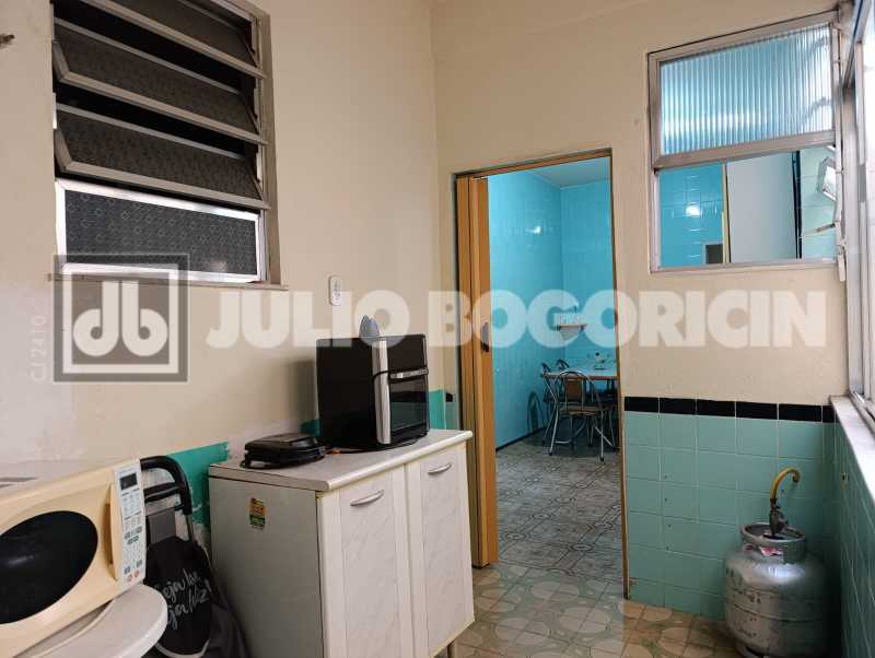 24 ÁREA SERVIÇO. - 24