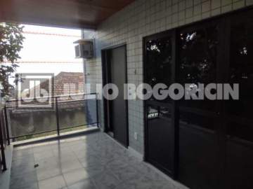 Exclusividade - À 300m da Praça Saens Pena e Metrô, indevassado, desocupado, 2 vagas escrituradas, varandão, 3 quartos (1 suíte), armários planejados, dependências empregada completa. - JBT305353