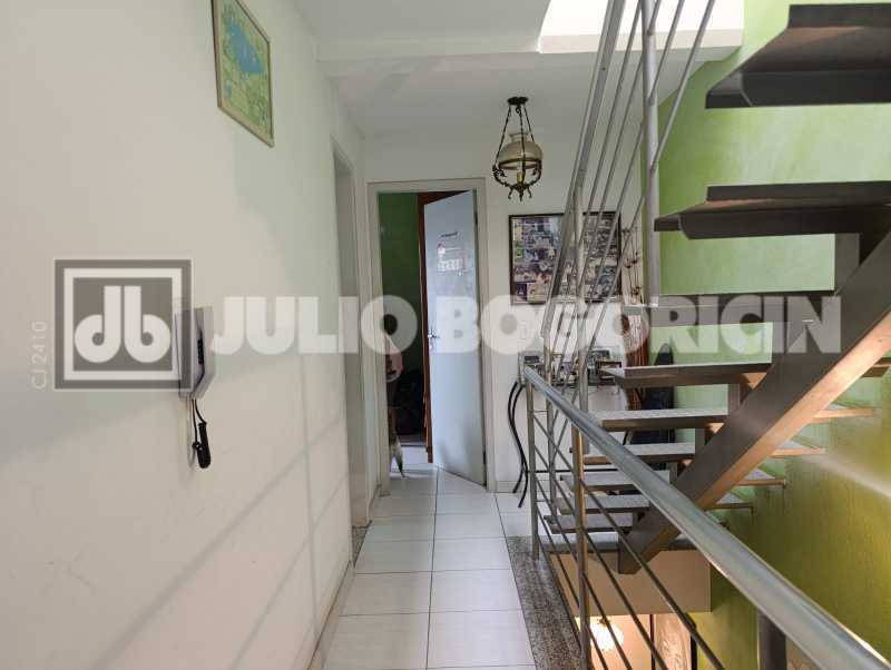 28 CIRCULAÇÃO SEGUNDO ANDAR. - 28