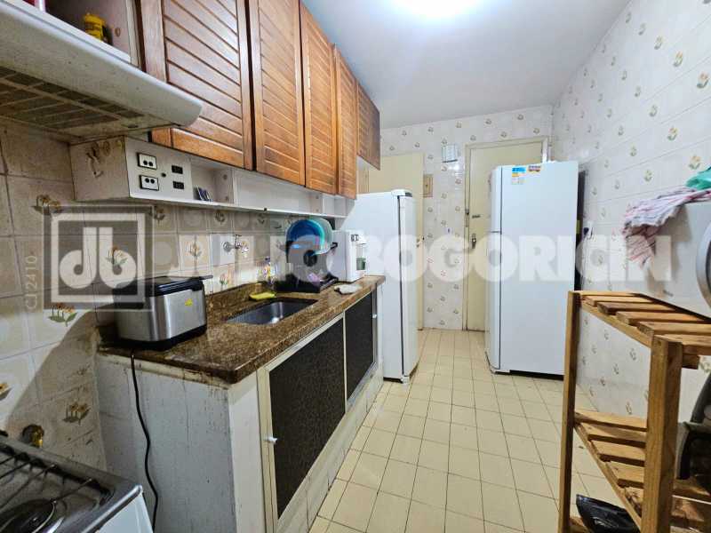 849cf3c8-9c8a-40b9-9bdf-041729 - 19