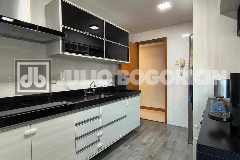 cb7f37a8-beb4-4053-b150-5f9663 - 17