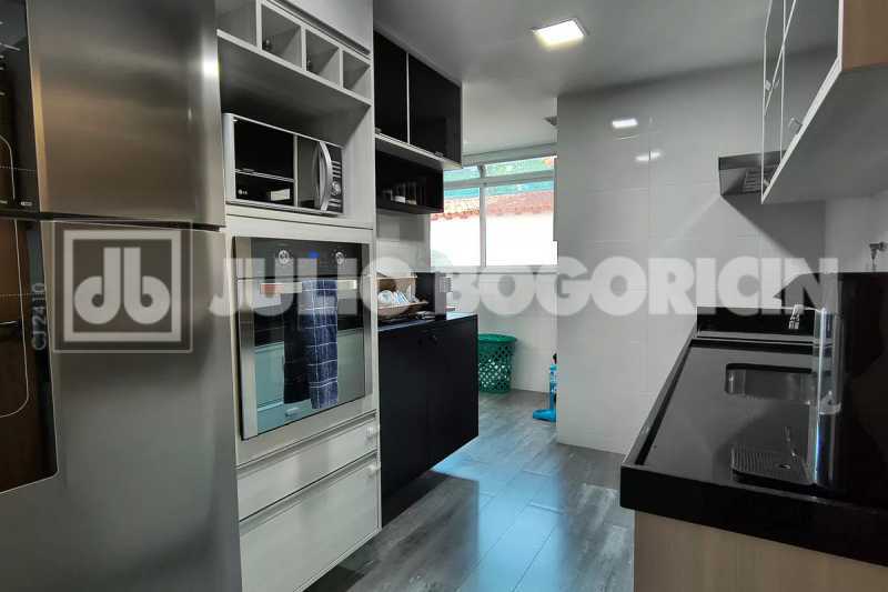 d082b465-52db-4fa2-995b-92fced - 23