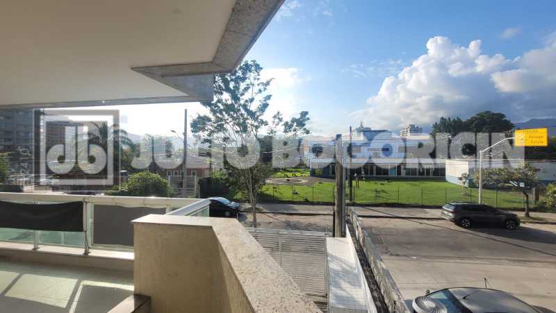 835ffc6f-faac-4a87-9820-9d6acc - 2