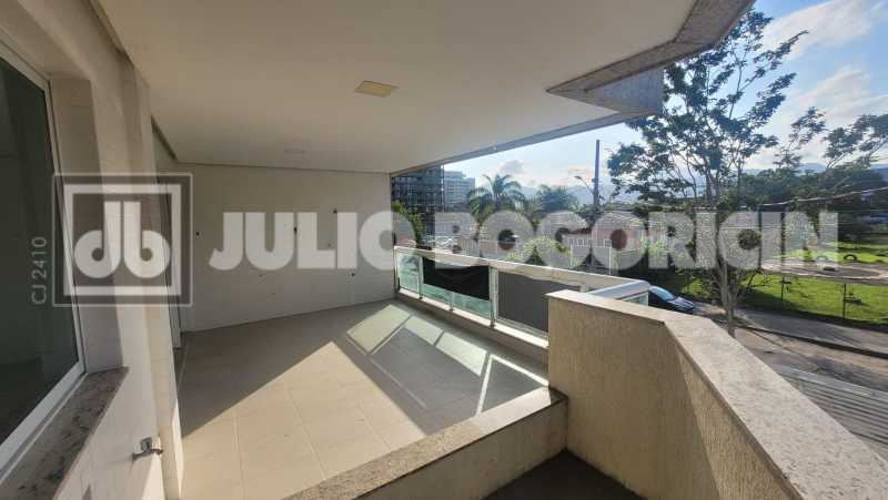 0fd3d203-8a9d-4f8f-bbfe-a16395 - 11