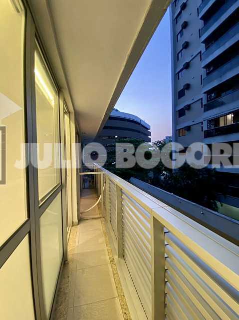 e942c9d0-7118-4555-8030-9974cf - 4