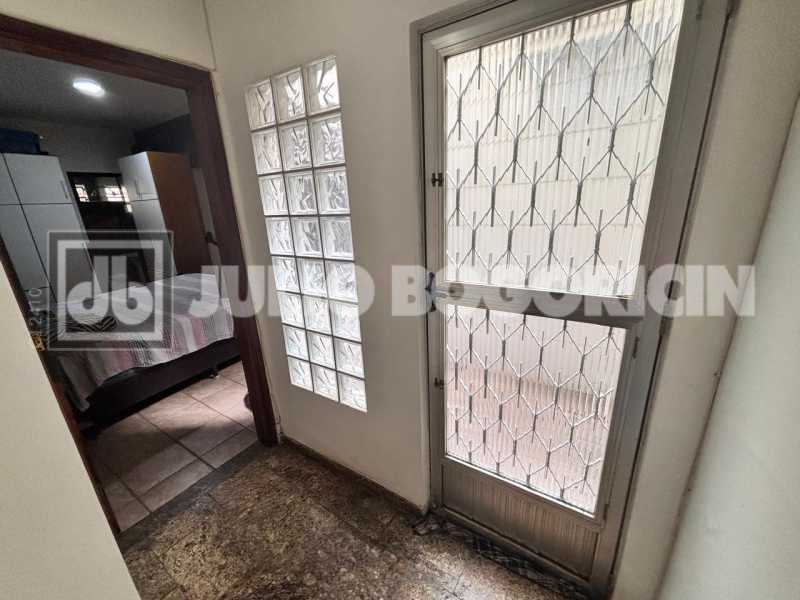 09e0b261-baa8-46d3-aaa8-7fae77 - 11