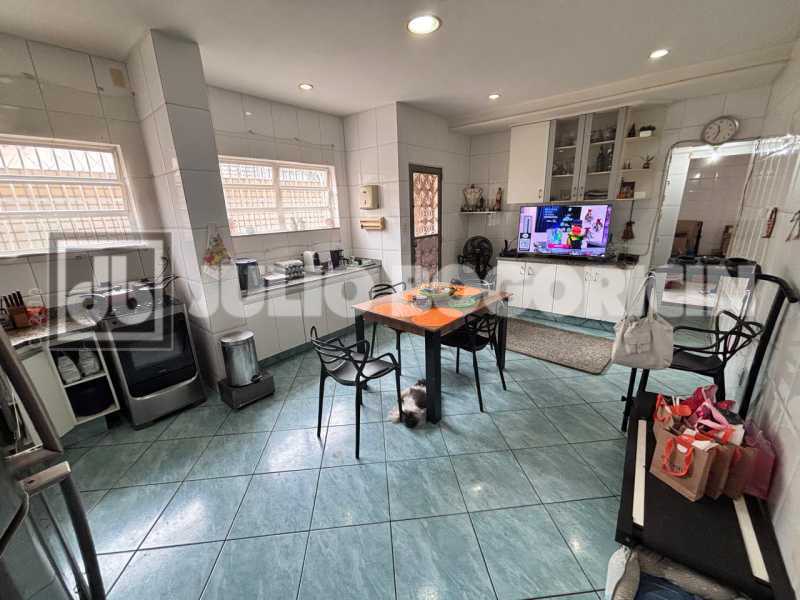 9dce9c1d-ffc7-4c78-b708-9735d9 - 17