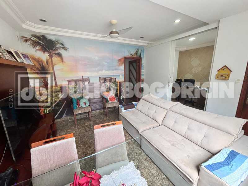 833fb20d-03dc-4431-9aed-f305dc - 3