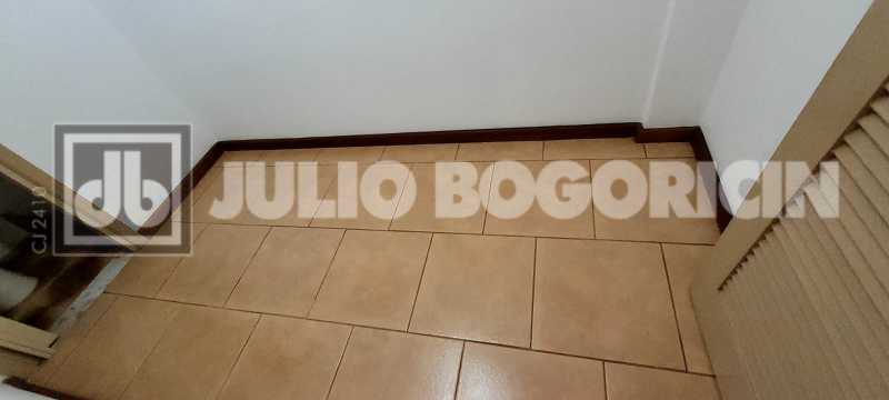 6bc3c2b7-a0f4-40e3-b32d-fb70dd - 4