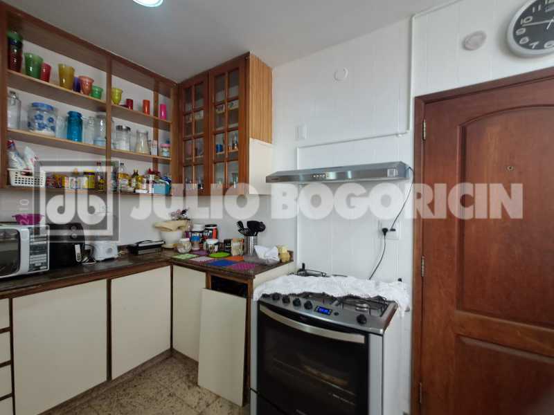 4d7e7c4d-0b01-4671-b614-2b45b5 - 31