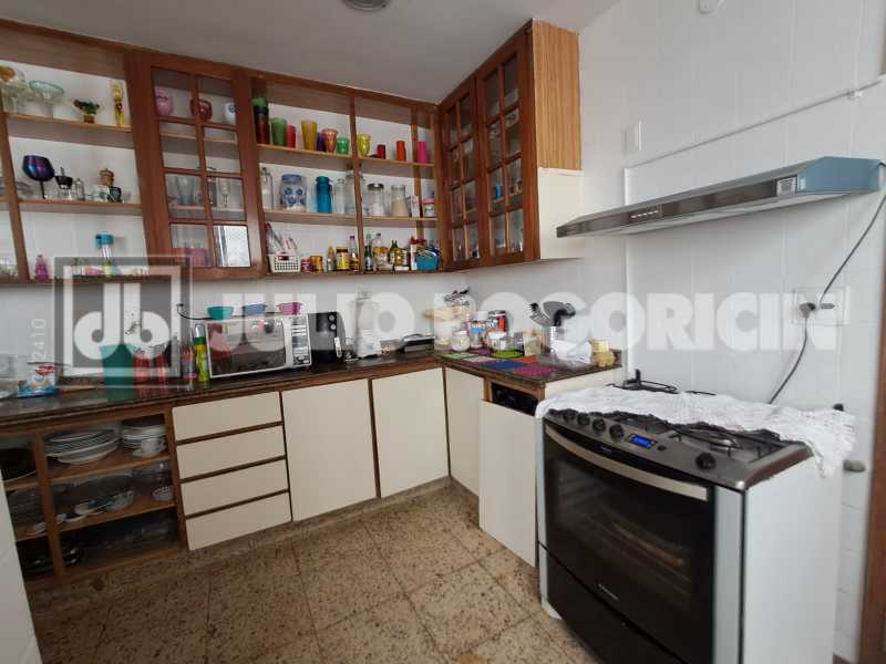 7def063f-2304-4c9e-979c-69baec - 27