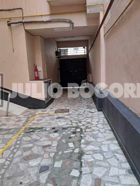 8d78a858-26e1-4eb4-84f9-35cf64 - 37