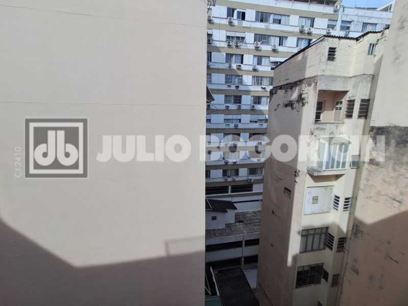 840372ce-01e2-4ef6-8160-ec6a9d - 12