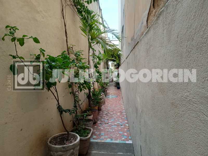 21varandasaladoisquartosarmari - 21