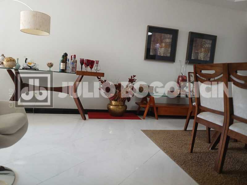 6600763e-2f29-4a48-bc74-60ece4 - 8