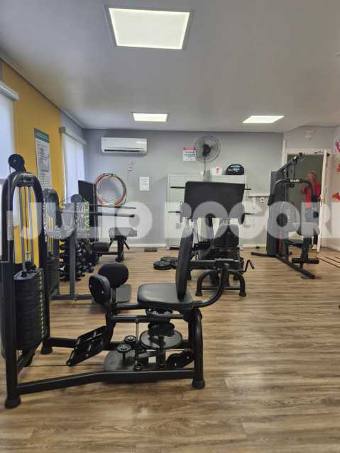 b0cf6f98-5750-40a7-914d-f8a74a - 21