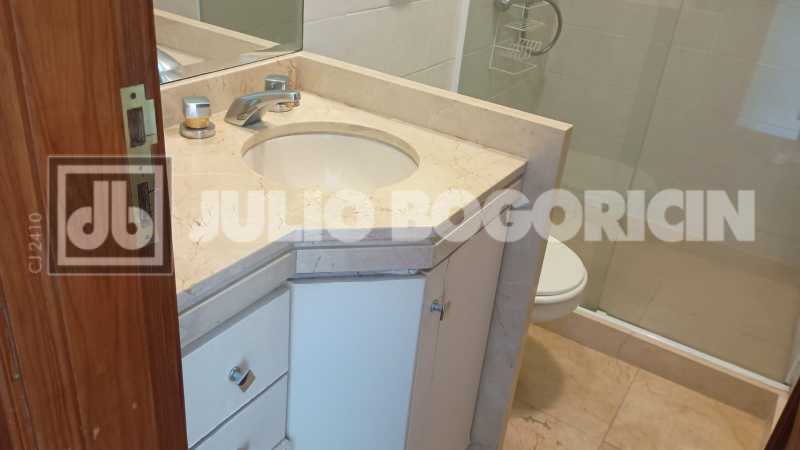 1c32e27e-dd43-44ed-9871-8f6428 - 10