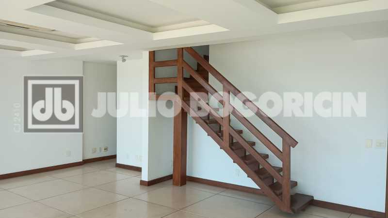 1900efb4-333e-4378-9a21-fe3b14 - 33