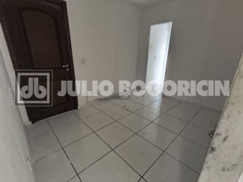 3bancarios2quartosjuliobogoric - 3