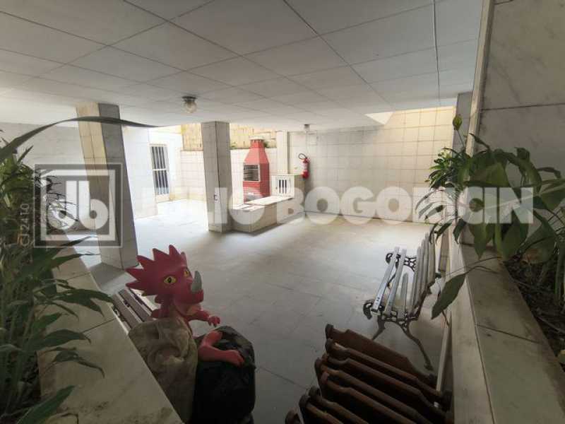 18bancarios2quartosjuliobogori - 18