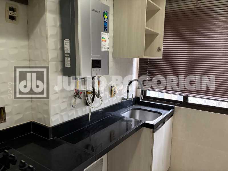 185681a0-4e27-4cd3-aa2d-af01e3 - 33