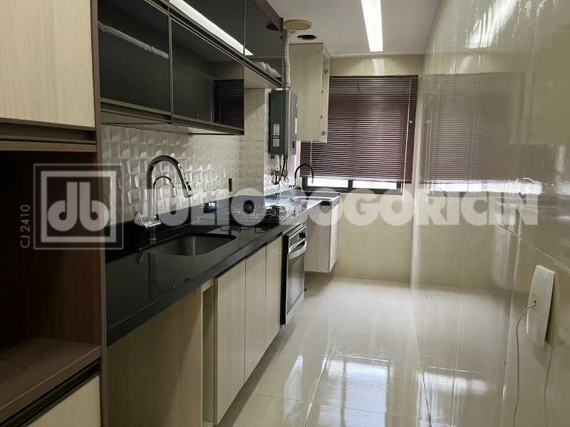 b8dc39e6-e118-409d-a883-d59b96 - 31