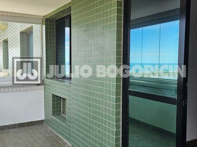 9d914c89-762d-411e-98b0-5773ac - 6