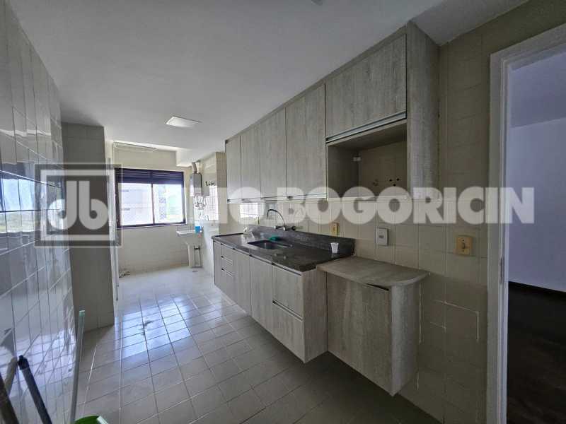 0adaf32a-9c2b-4eea-acf4-aeb0a9 - 23