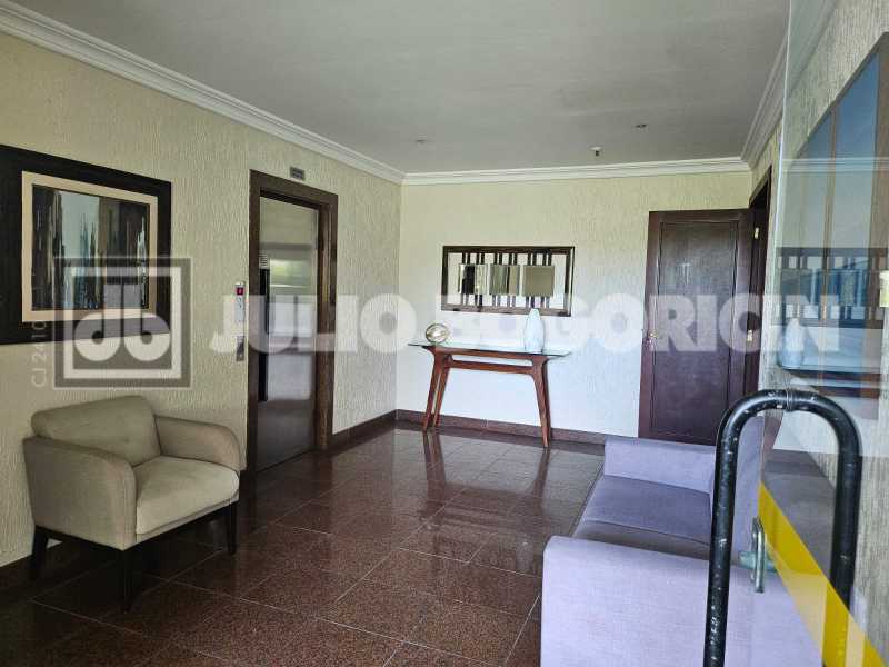 8d579164-81f7-432a-80ab-489193 - 30