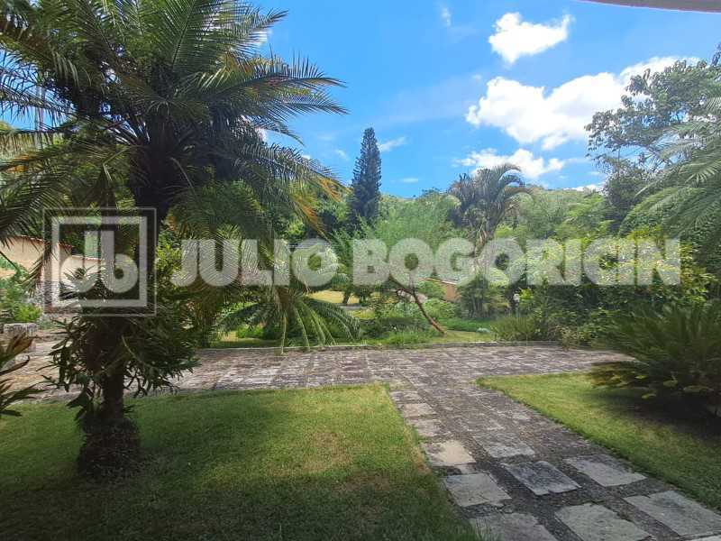 Conheça 2. do imóvel - taquara-jacarepagua-sitio-4casas-10quartos-5suites-jardim-piscina-rea gourmet- churrasqueira-campo futebol-nascente-cachoeirra-lago com peixes-arvores frutiferas,pomar-60vagas - JBJ601994 - 1 2. - 1