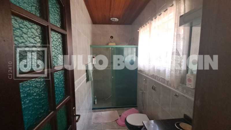 Conheça WhatsApp Image 2026-01-15 at 1 do imóvel - taquara-jacarepagua-sitio-4casas-10quartos-5suites-jardim-piscina-rea gourmet- churrasqueira-campo futebol-nascente-cachoeirra-lago com peixes-arvores frutiferas,pomar-60vagas - JBJ601994 - 17 WhatsApp Image 2026-01-15 at 1 - 17