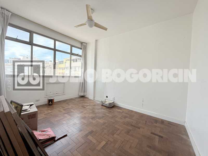 Quarto Frente 2 - 15