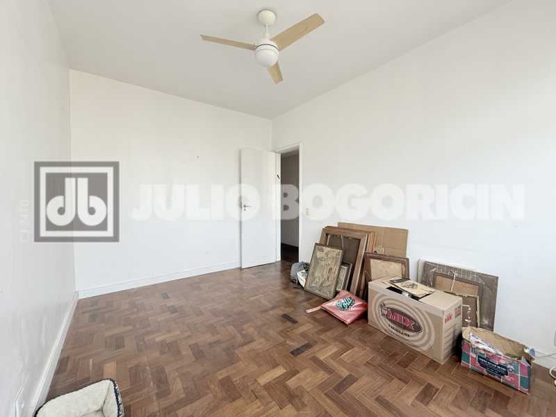 Quarto Frente 2 - 16