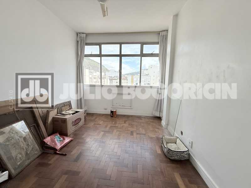 Quarto Frente 2 - 17