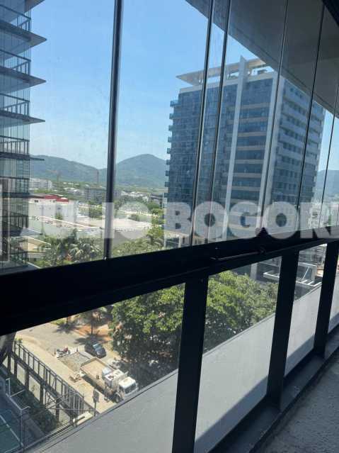 c7303c93-b76c-4851-ad3c-08570c - 7