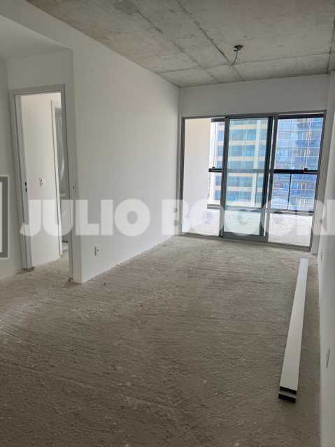 b7f79bd3-bbd8-4dd0-ae87-2d3ebd - 20