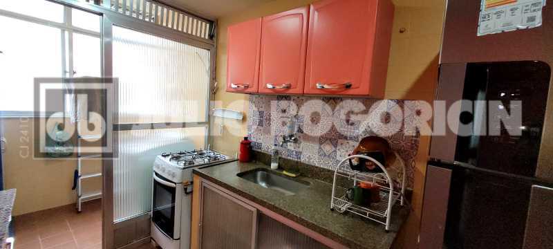 0e2ee830-503c-4b47-9fb5-44979b - 3