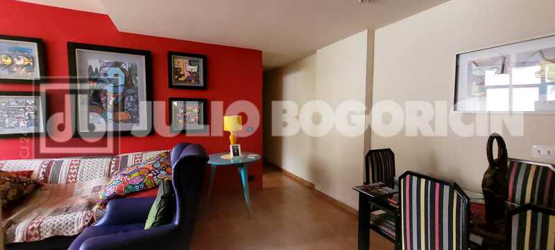 8a0c11dc-9ca8-4fe2-8bfa-d6fe9d - 2