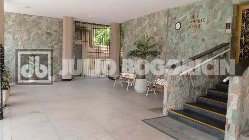 a06dbeb9-4d87-4595-a88d-30f3c0 - 2