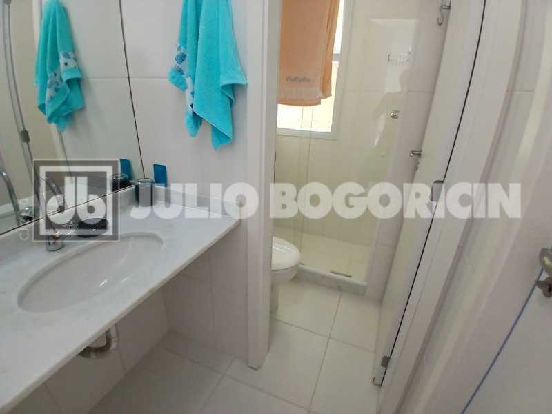 48b460bb-1551-49e6-8bb3-d1ef09 - 18