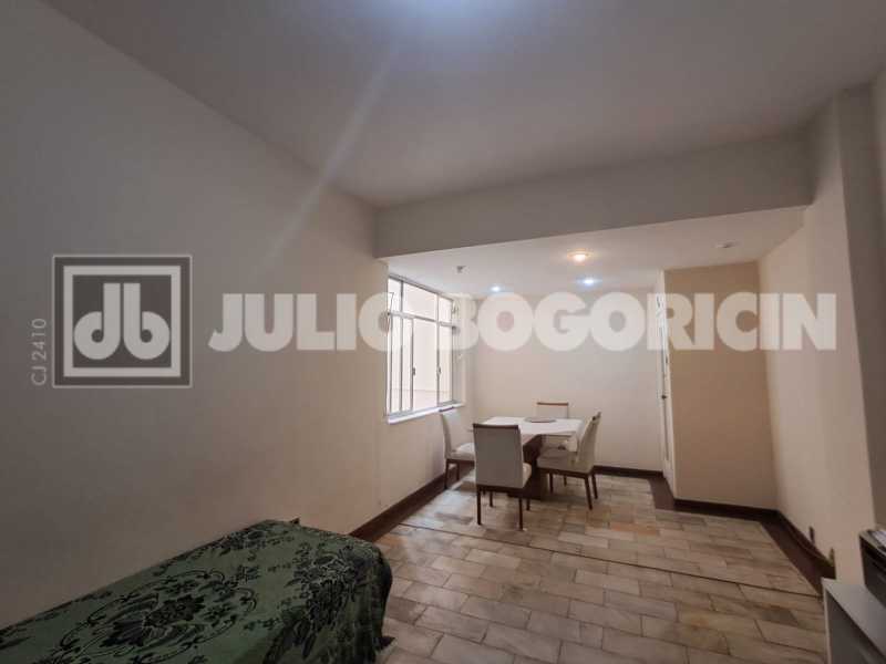 Conheça WhatsApp Image 2026-02-09 at 1 do imóvel - Maravilhosa localização , juntinho ao metrô Flamengo , apto com 02qtos amplos banheiro social cozinha e dependências completas 01vaga - JBF29523 - 4 WhatsApp Image 2026-02-09 at 1 - 4