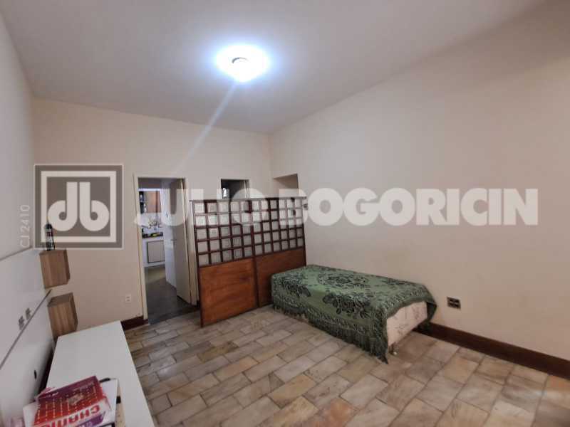 Conheça WhatsApp Image 2026-02-09 at 1 do imóvel - Maravilhosa localização , juntinho ao metrô Flamengo , apto com 02qtos amplos banheiro social cozinha e dependências completas 01vaga - JBF29523 - 8 WhatsApp Image 2026-02-09 at 1 - 8