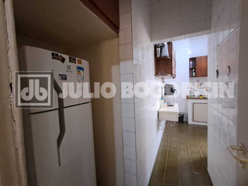 Conheça WhatsApp Image 2026-02-09 at 1 do imóvel - Maravilhosa localização , juntinho ao metrô Flamengo , apto com 02qtos amplos banheiro social cozinha e dependências completas 01vaga - JBF29523 - 22 WhatsApp Image 2026-02-09 at 1 - 22