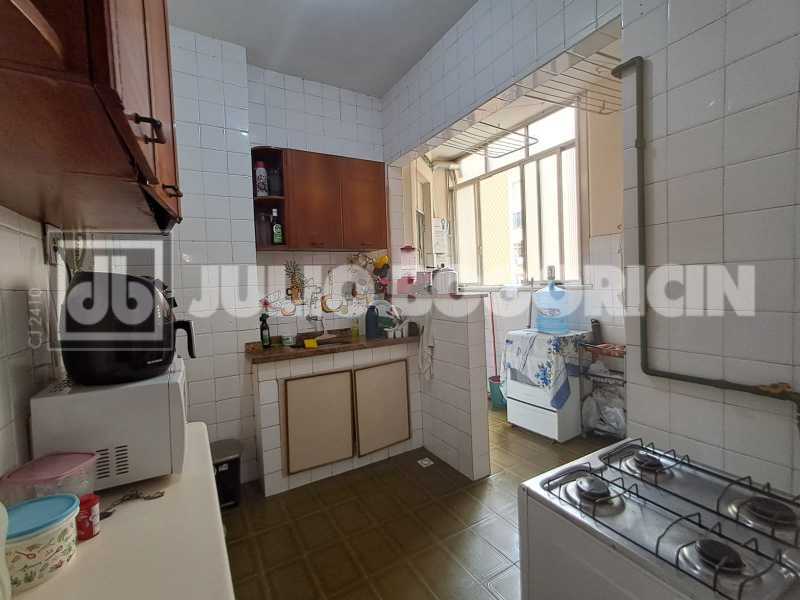 Conheça WhatsApp Image 2026-02-09 at 1 do imóvel - Maravilhosa localização , juntinho ao metrô Flamengo , apto com 02qtos amplos banheiro social cozinha e dependências completas 01vaga - JBF29523 - 26 WhatsApp Image 2026-02-09 at 1 - 26