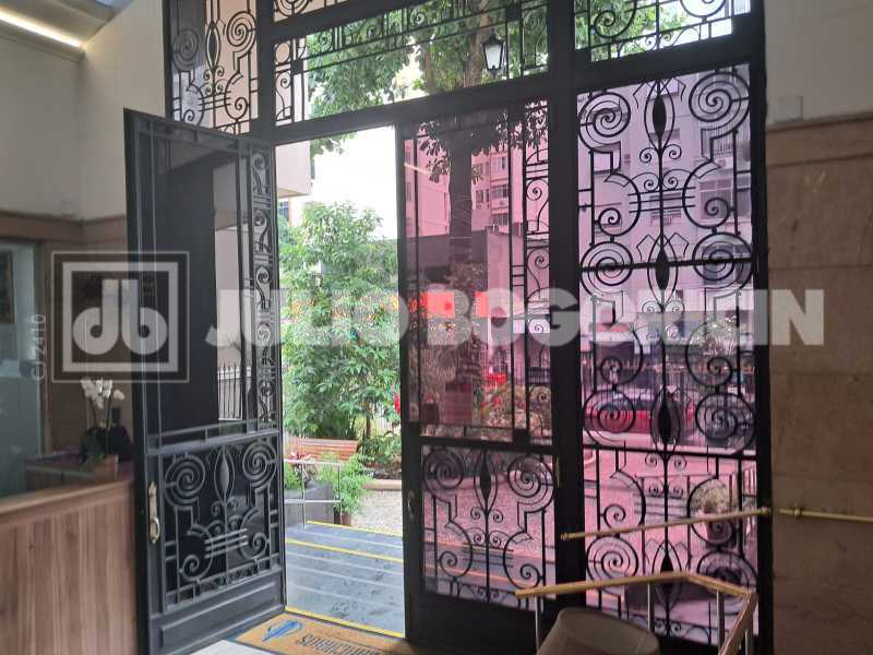 Conheça WhatsApp Image 2026-02-09 at 1 do imóvel - Maravilhosa localização , juntinho ao metrô Flamengo , apto com 02qtos amplos banheiro social cozinha e dependências completas 01vaga - JBF29523 - 32 WhatsApp Image 2026-02-09 at 1 - 32