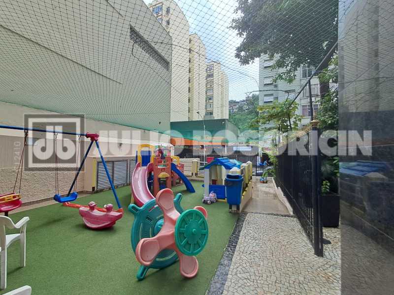 Conheça WhatsApp Image 2026-02-09 at 1 do imóvel - Maravilhosa localização , juntinho ao metrô Flamengo , apto com 02qtos amplos banheiro social cozinha e dependências completas 01vaga - JBF29523 - 33 WhatsApp Image 2026-02-09 at 1 - 33