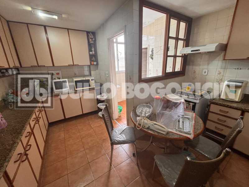 2ccf1d32-e87b-4f9c-ae2b-308535 - 18