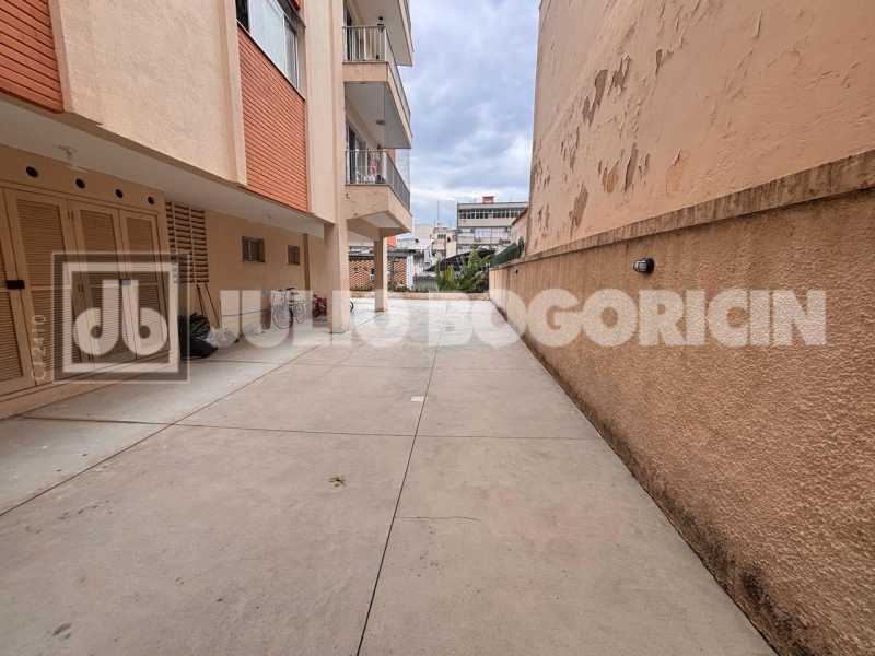 dc587989-0ad6-4c37-ae39-e164bf - 26