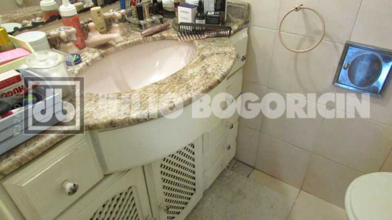 Conheça 11 do imóvel - Flamengo - Juinto Metro e Praia - Sala - 3 Quartos com armários - Lavabo - Cozinha planejada - Dep. completas - Garagem no Condomínio - Entrar e ser feliz! Exclusivo JB. - JBF38288 - 11 11 - 11